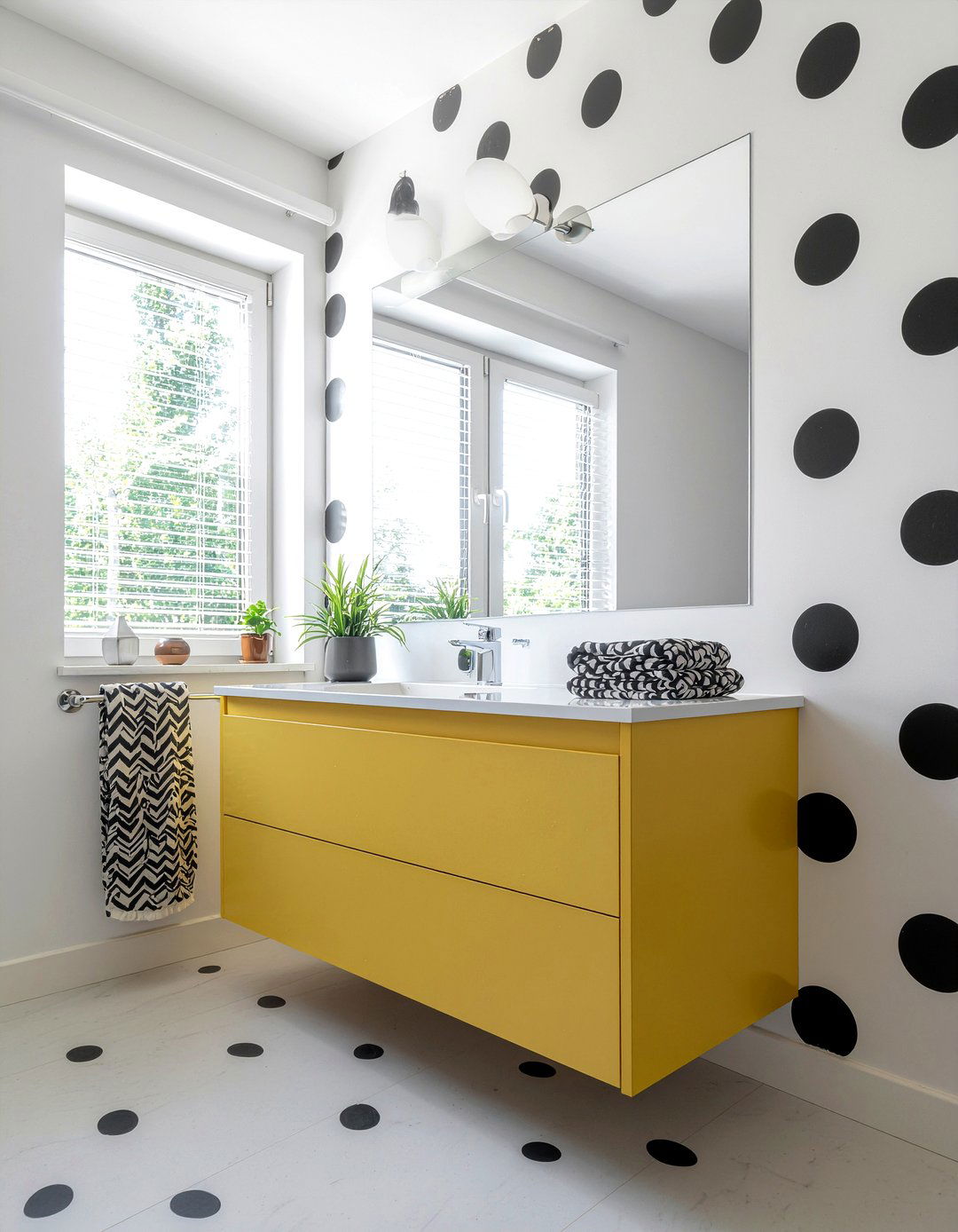 Polka Dot Bathroom - 30 girls bathroom ideas