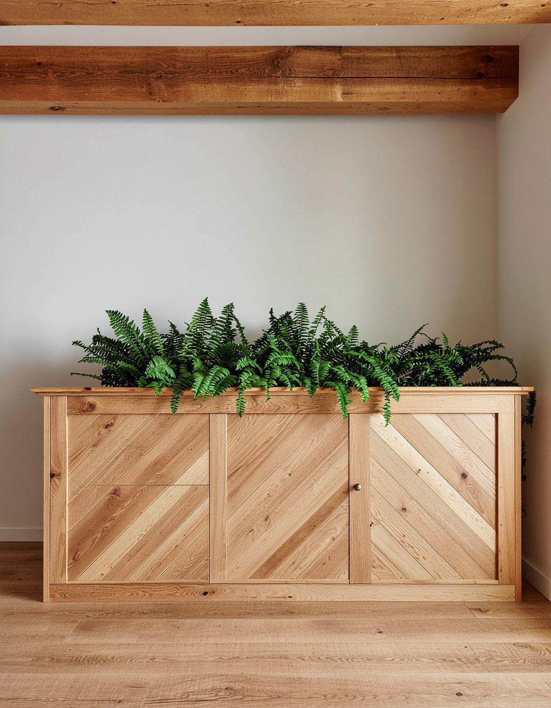 Pony wall with integrated planter - 30 living room pony wall ideas