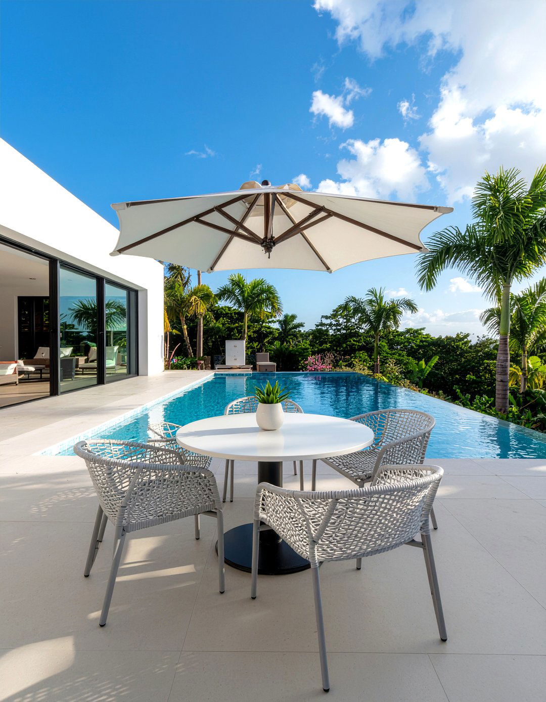 Poolside Dining Furniture - 30 outdoor dining ideas