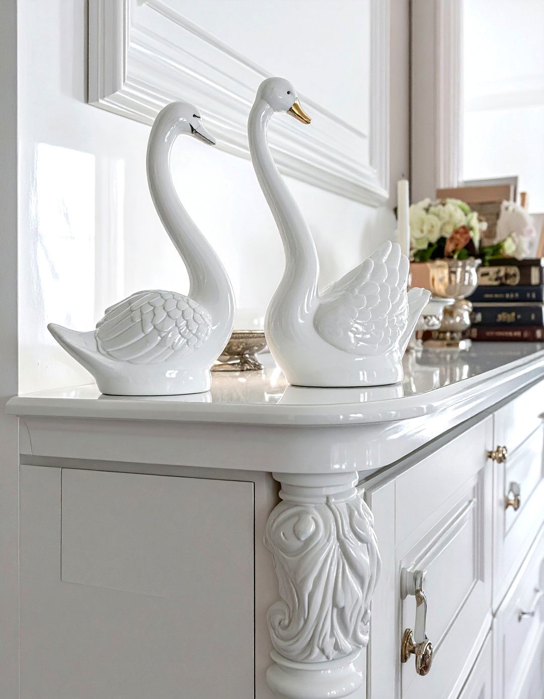 Porcelain Figurine Bookends - 30 decorative bookend ideas