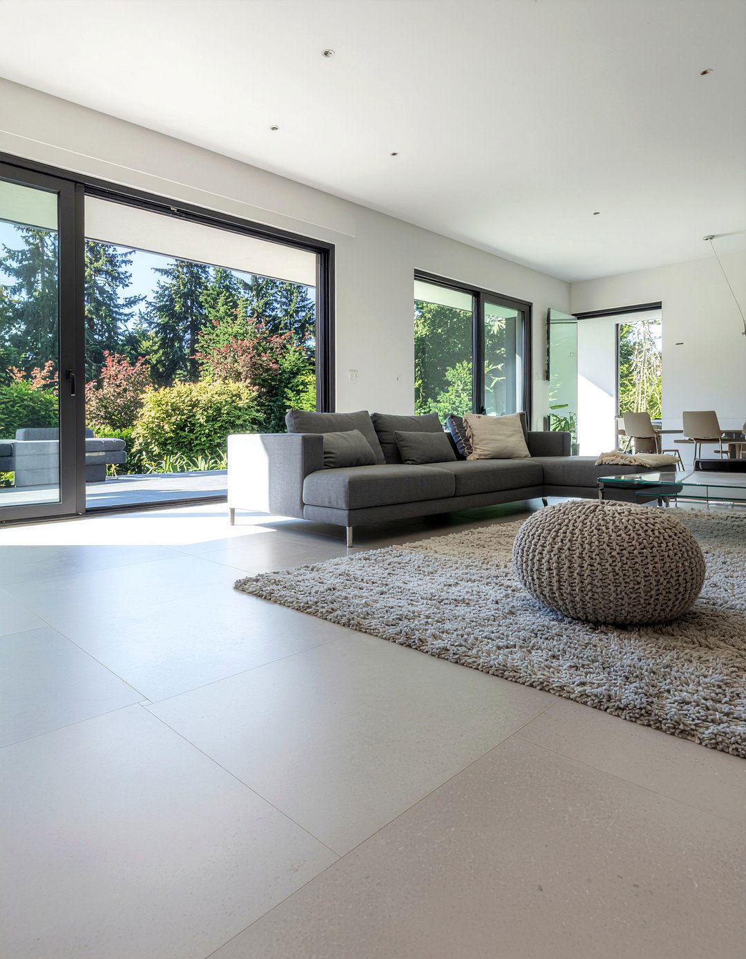 Porcelain Tile Flooring - 30 dust-free living room ideas