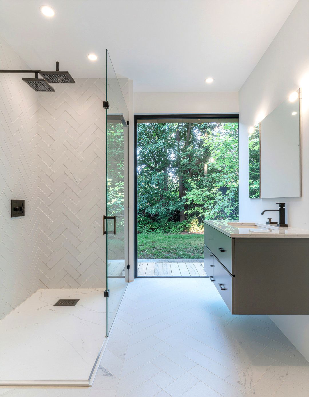 Porcelain herringbone tile bathroom floor - 30 herringbone tile bathroom ideas