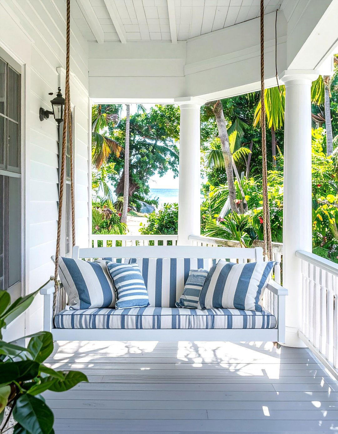 Porch swing chair - 30 coastal home decor ideas