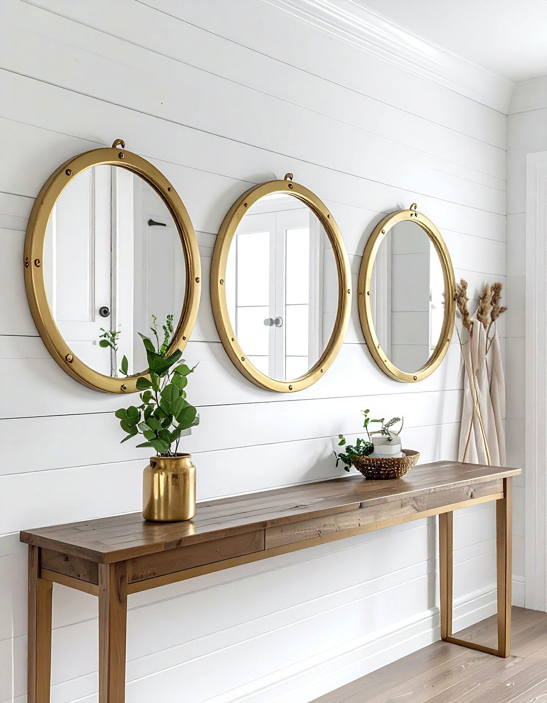 Porthole Wall Decor - 30 nautical decor ideas