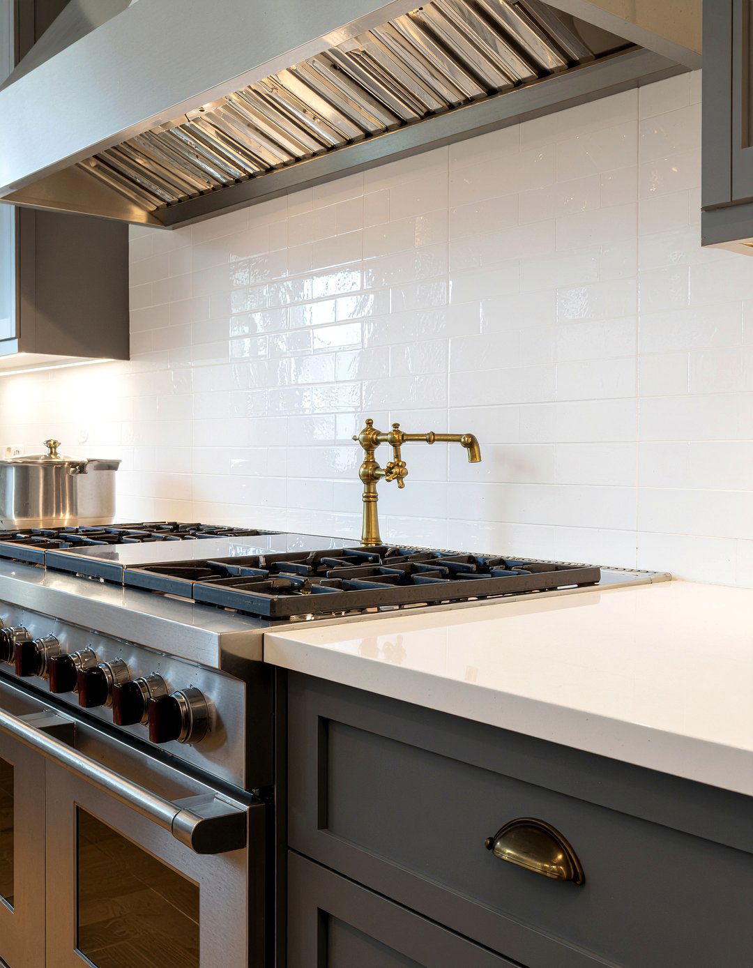 Pot Filler Faucet - 30 large kitchen ideas