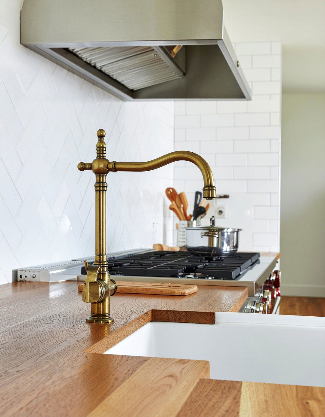 Pot Filler Faucet - 30 popular kitchen ideas