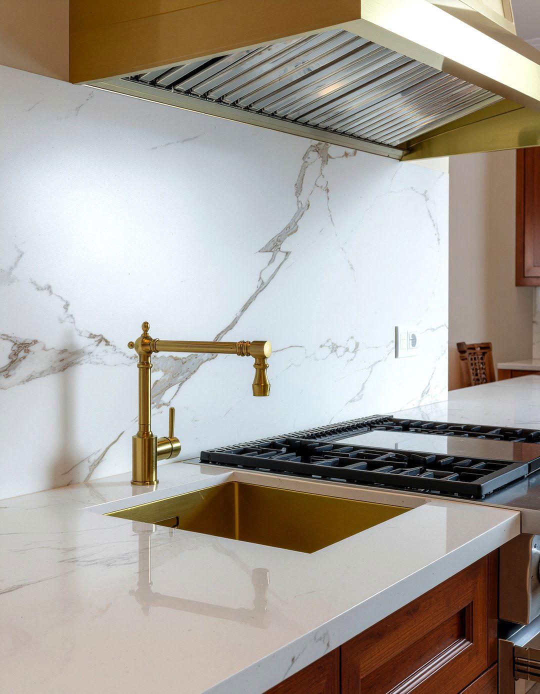 Pot filler faucet - 30 kitchen focal point ideas