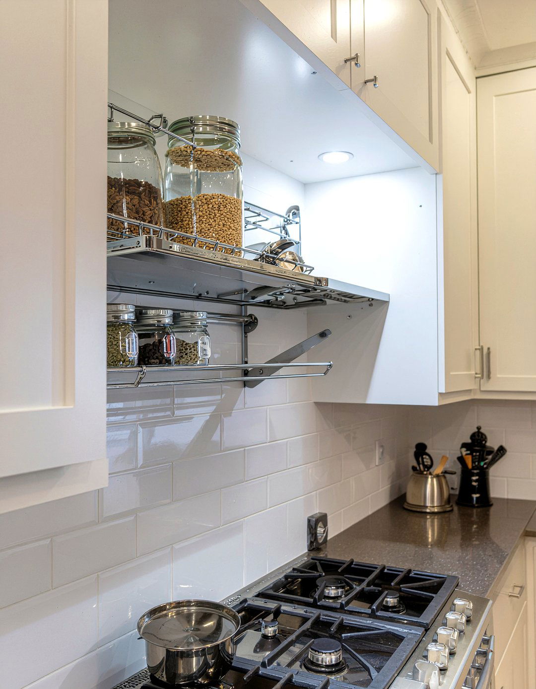 Pull Down Spice Rack - 30 kitchen organization ideas