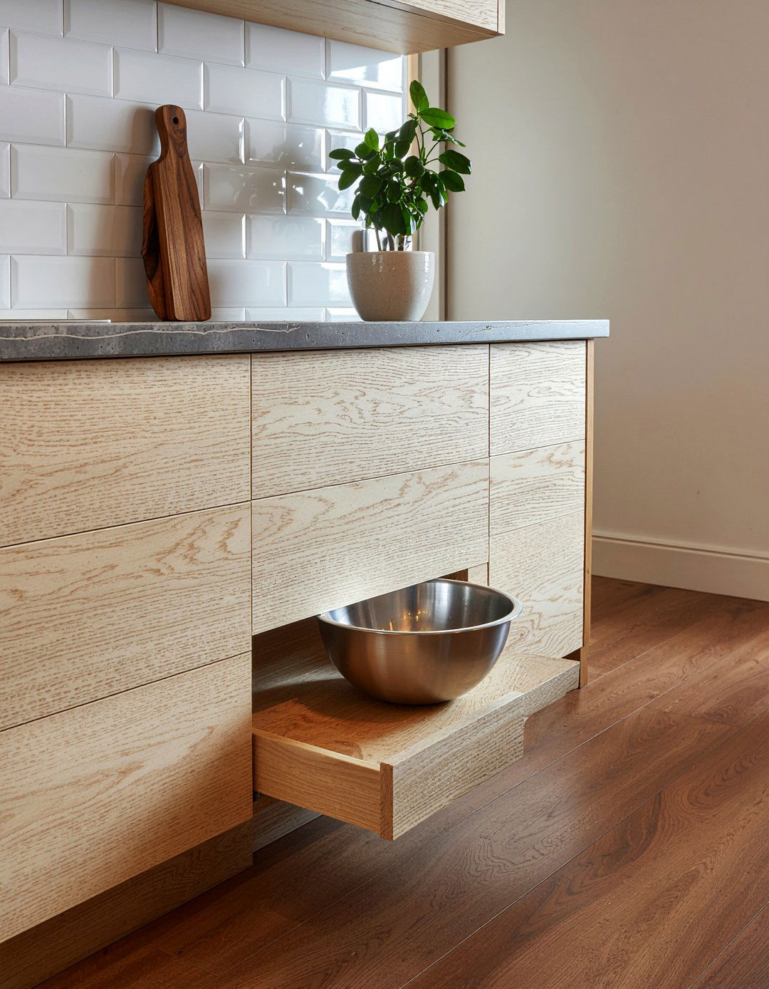 Pull Out Countertop Extension - 30 kitchen prep area ideas