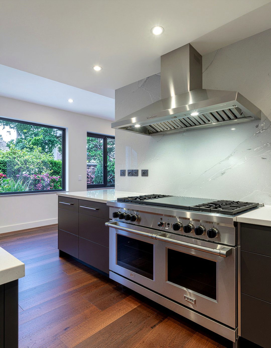 Quartz Backsplash Stainless Steel Appliances - 30 quartz backsplash kitchen ideas