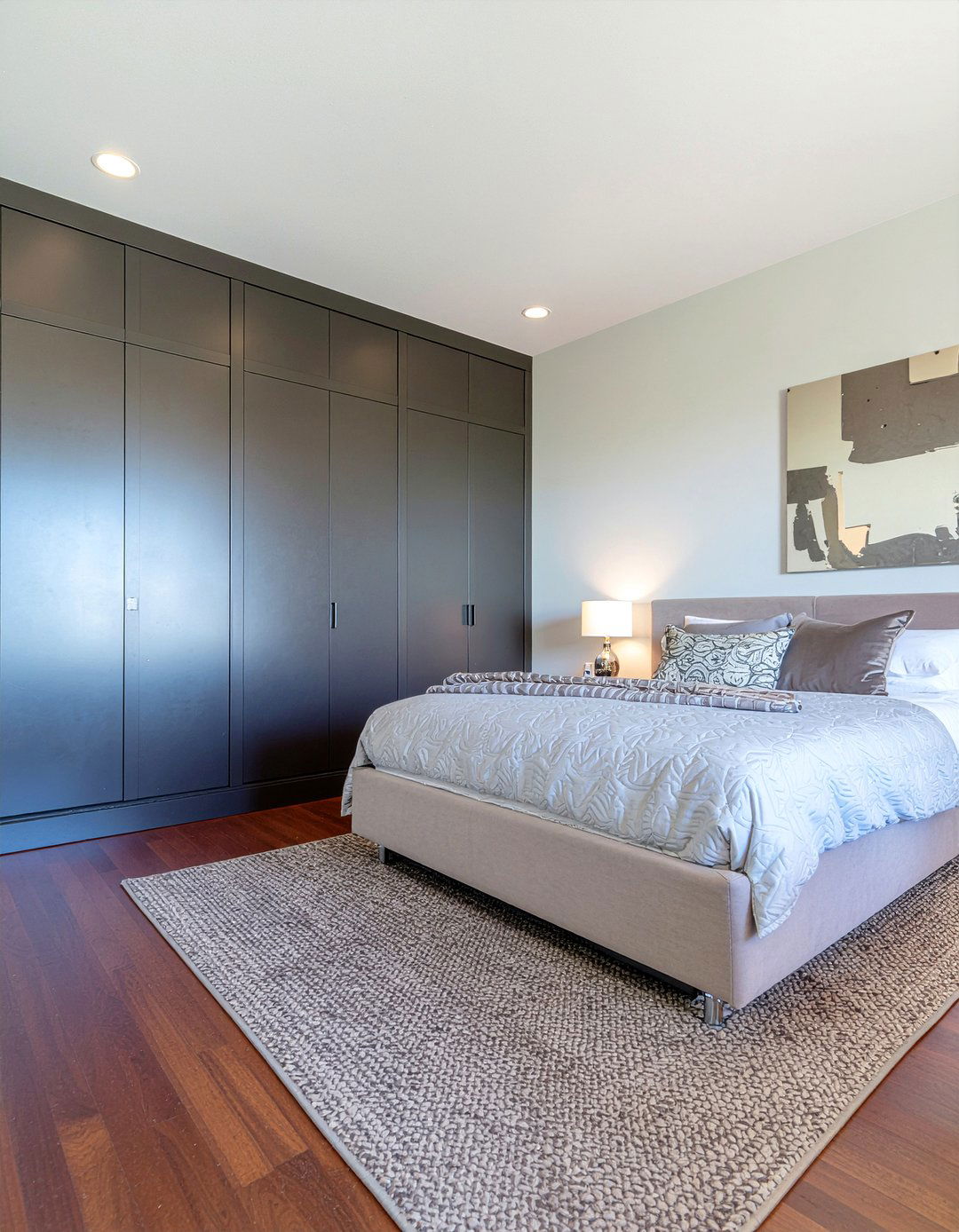 Queen Murphy Bed - 30 bedroom murphy bed ideas