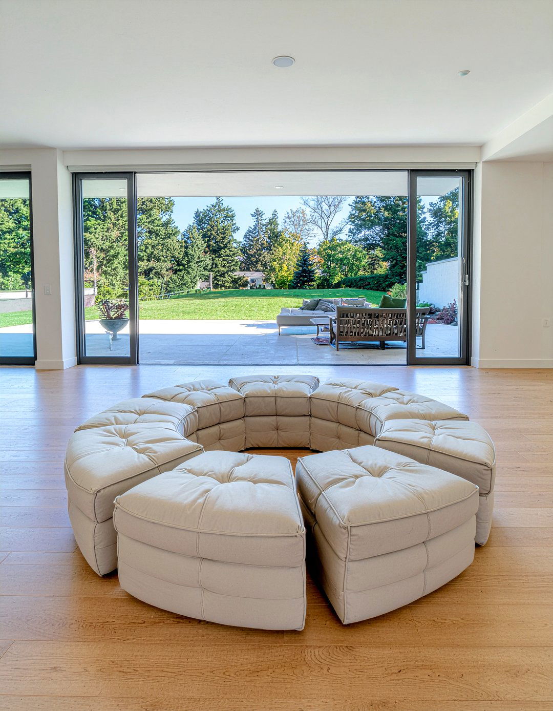 Quilted modular seating - 30 quilted living room ideas