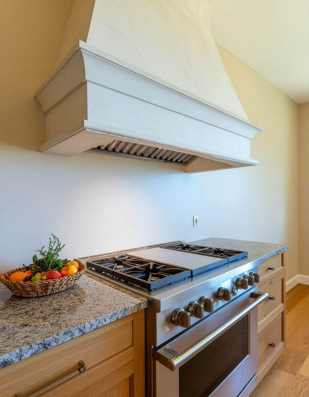Range Hood Venting - 30 kitchen design tips