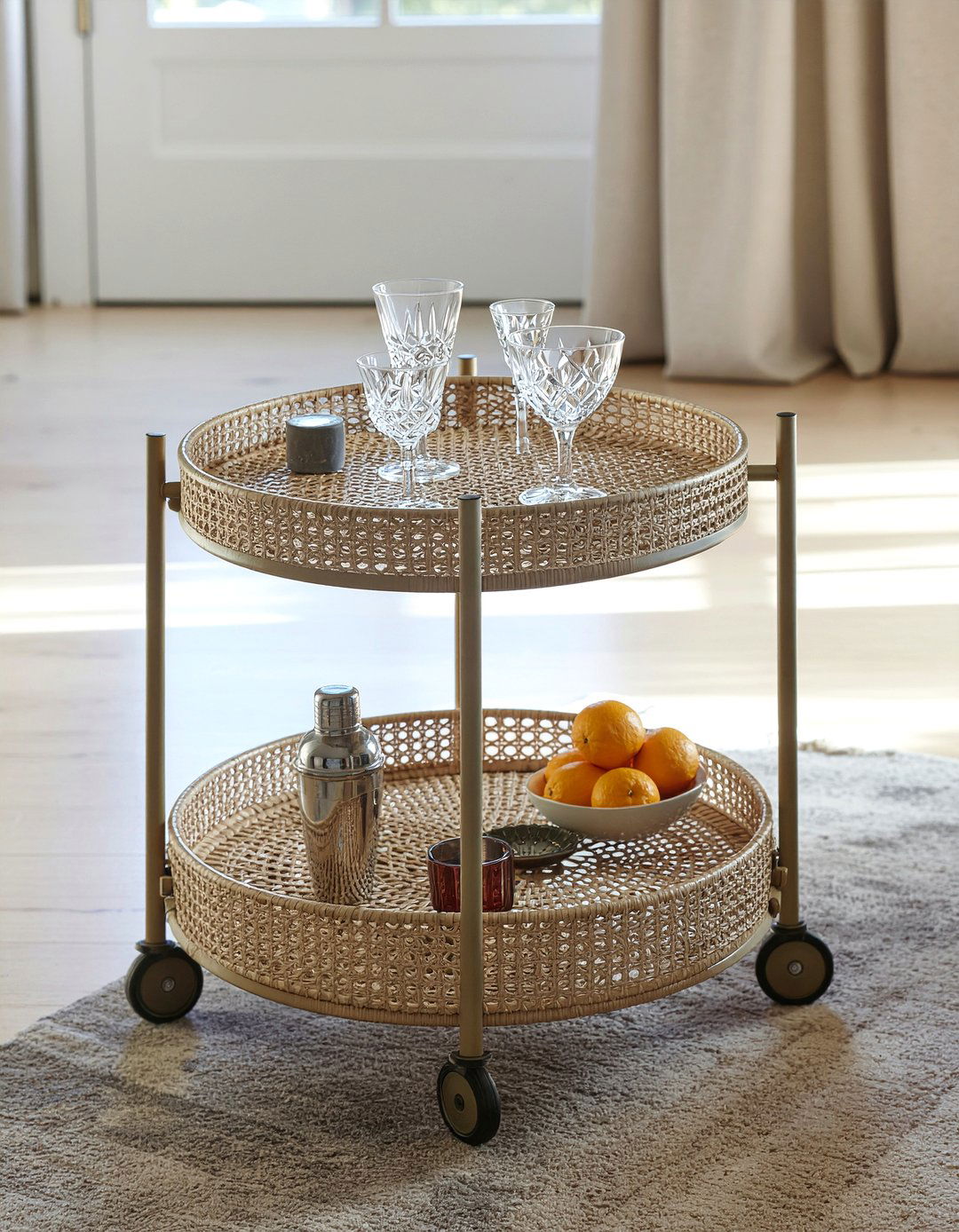 Rattan Bar Cart - 30 rattan living room ideas