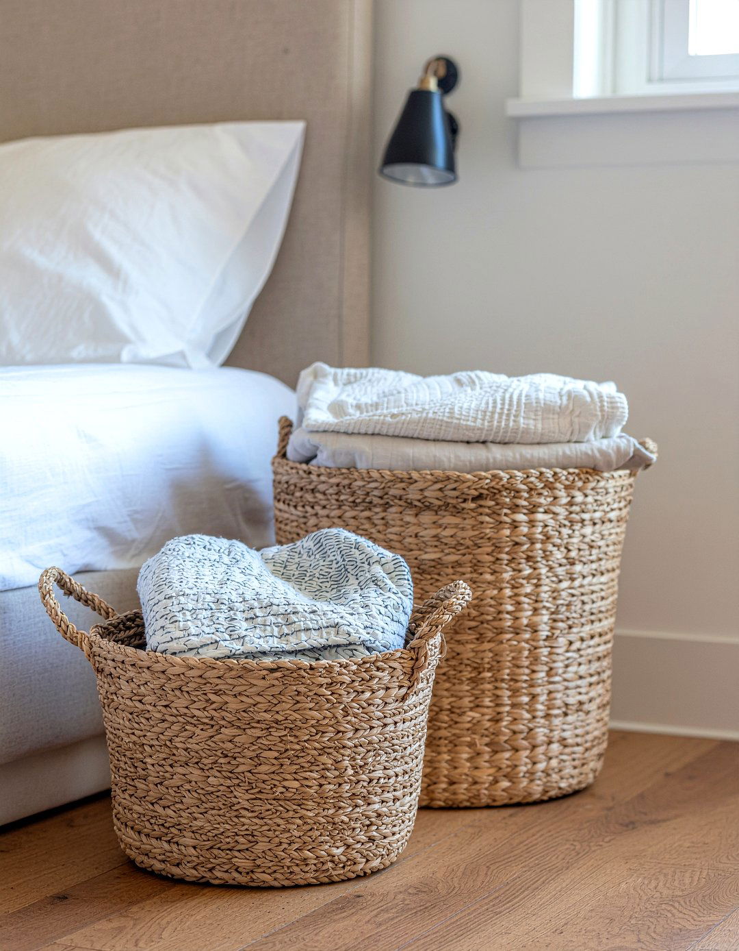 Rattan Basket - 30 rattan bedroom ideas