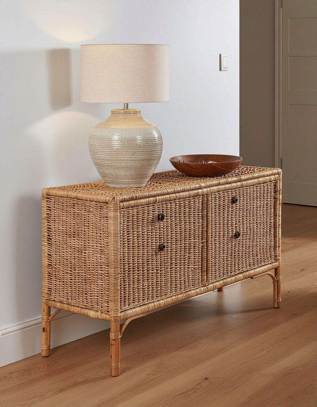 Rattan Console Table - 30 rattan living room ideas