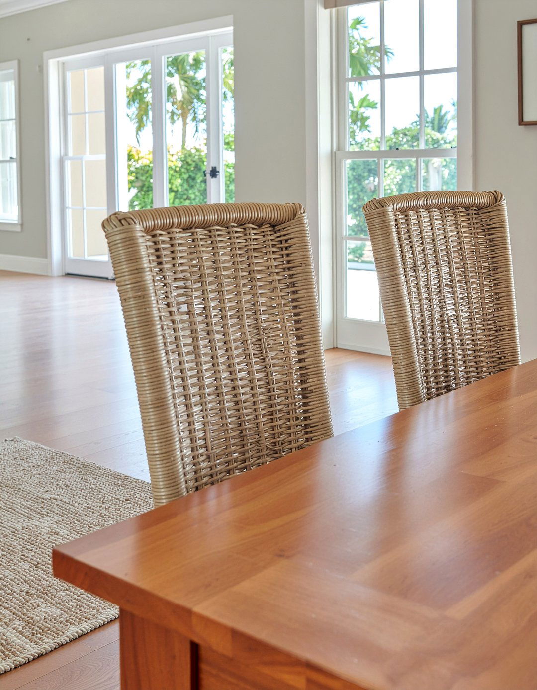 Rattan Dining Chairs - 30 Cuban dining room ideas