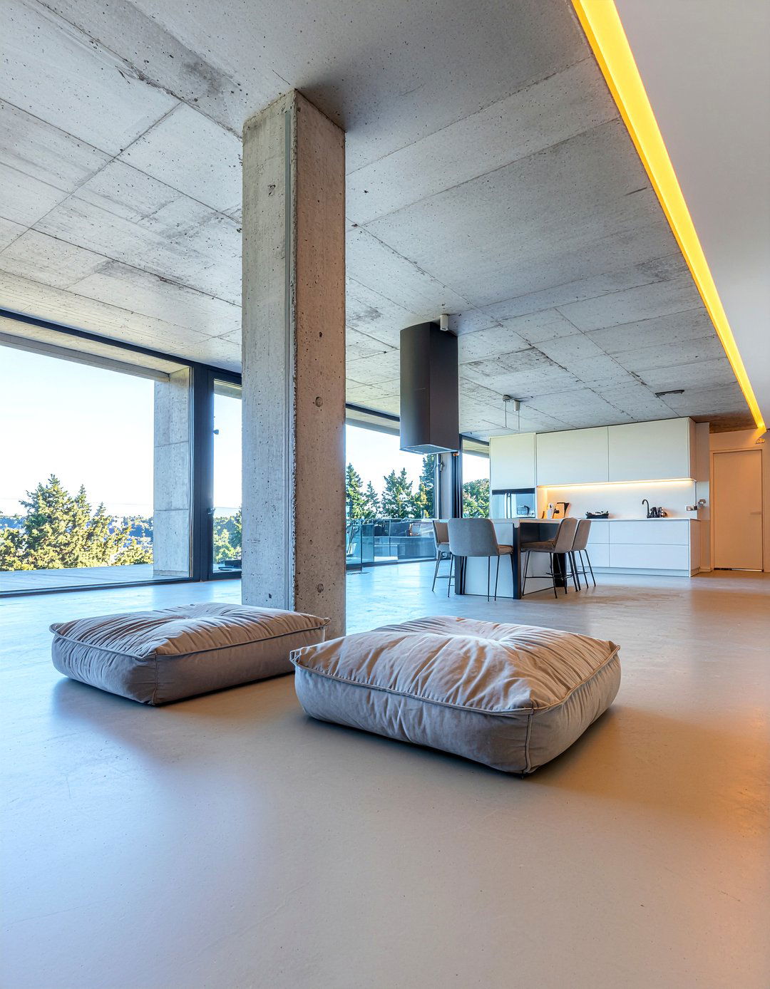 Raw concrete pillars - 30 concrete living room ideas