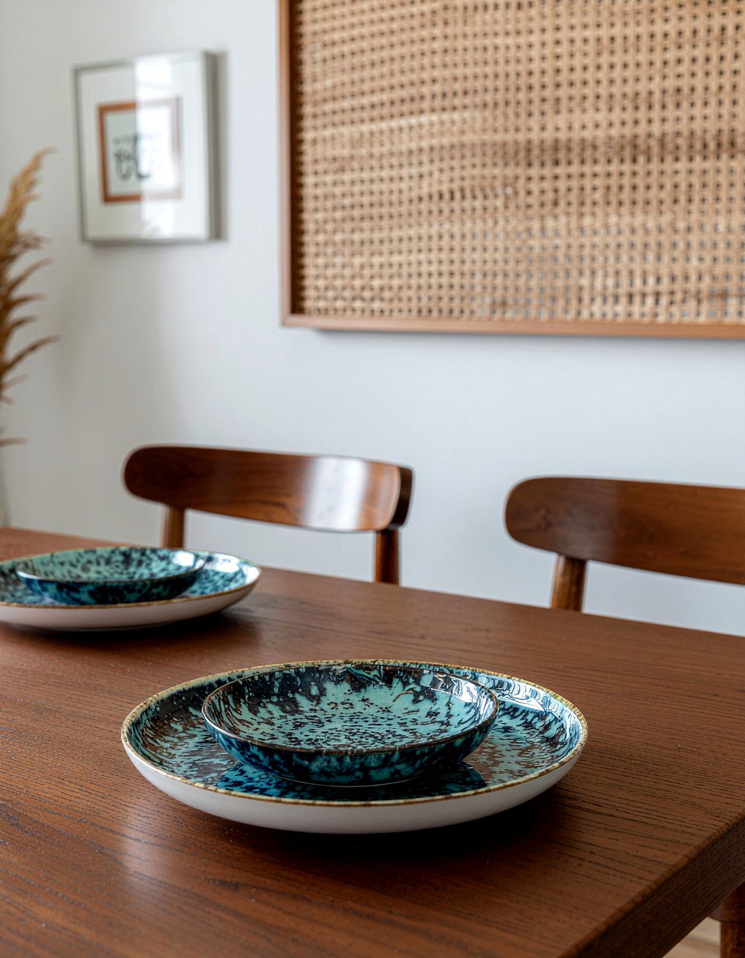 Reactive Glaze Stoneware - 30 dinnerware dining room ideas