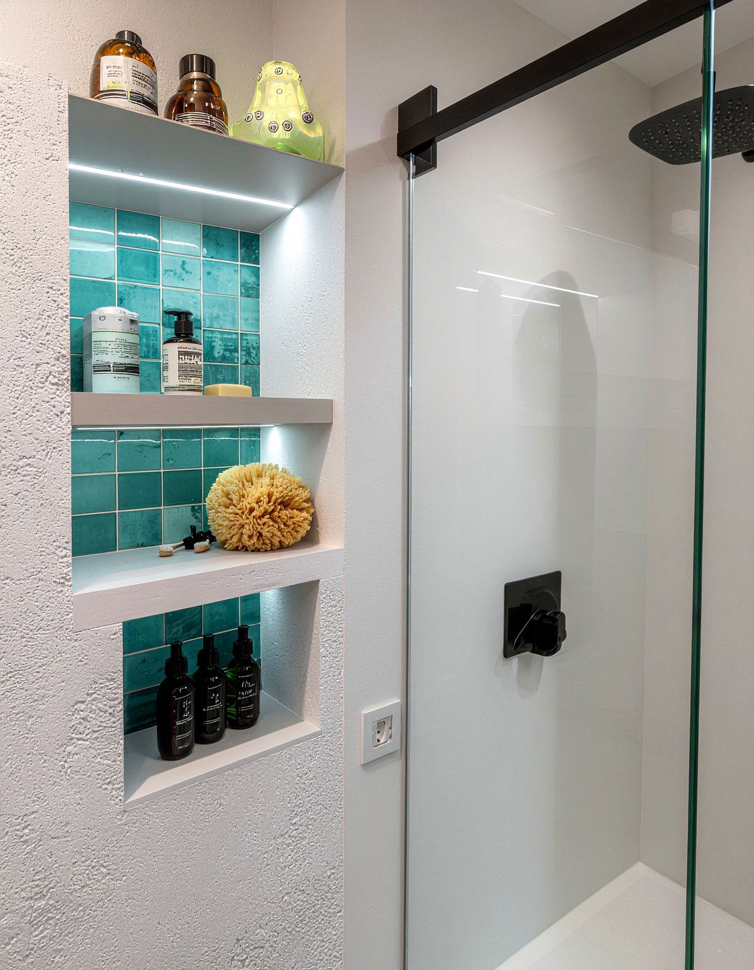 Recessed Wall Niche - 30 bathroom DIY storage ideas