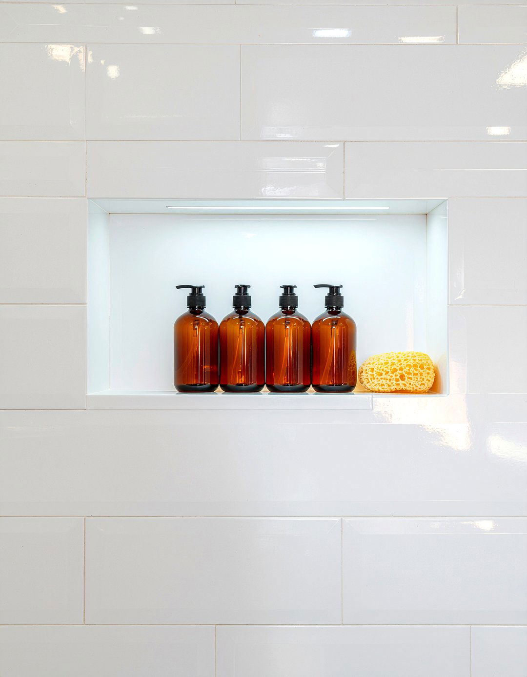 Recessed wall niche - 30 bathroom clutter-free ideas