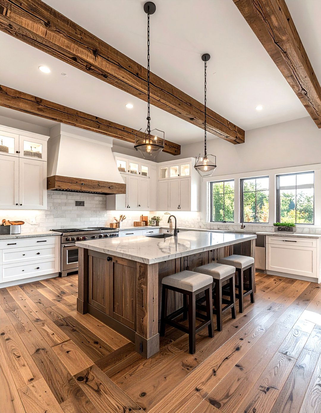 Reclaimed Wood Ceiling Beams - 30 American country kitchen ideas