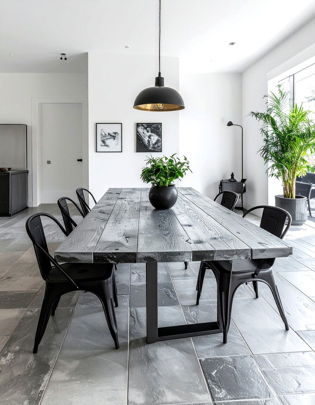 Reclaimed wood dining table - 30 Belgian dining room ideas