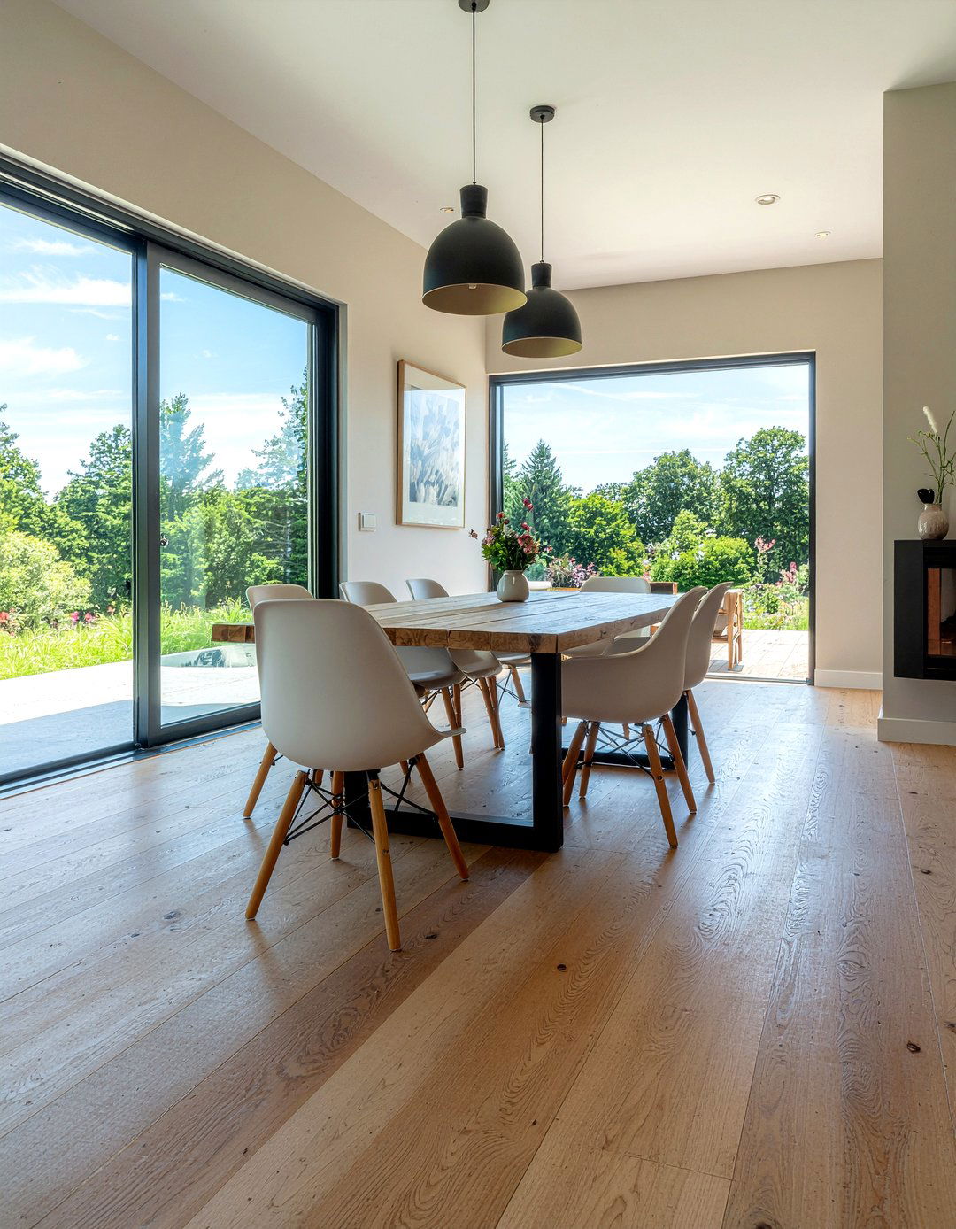 Reclaimed wood flooring - 30 meadow dining room ideas