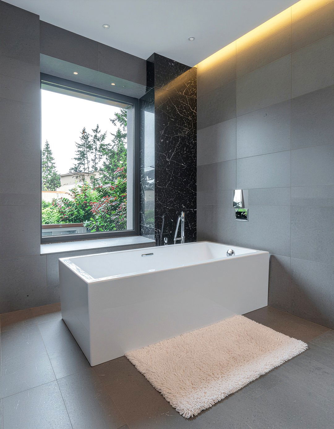 Rectangular drop in tub - 30 master bathroom tub ideas