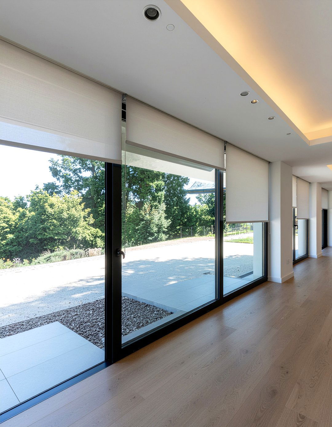 Remote control roller blinds - 30 living room roller blinds