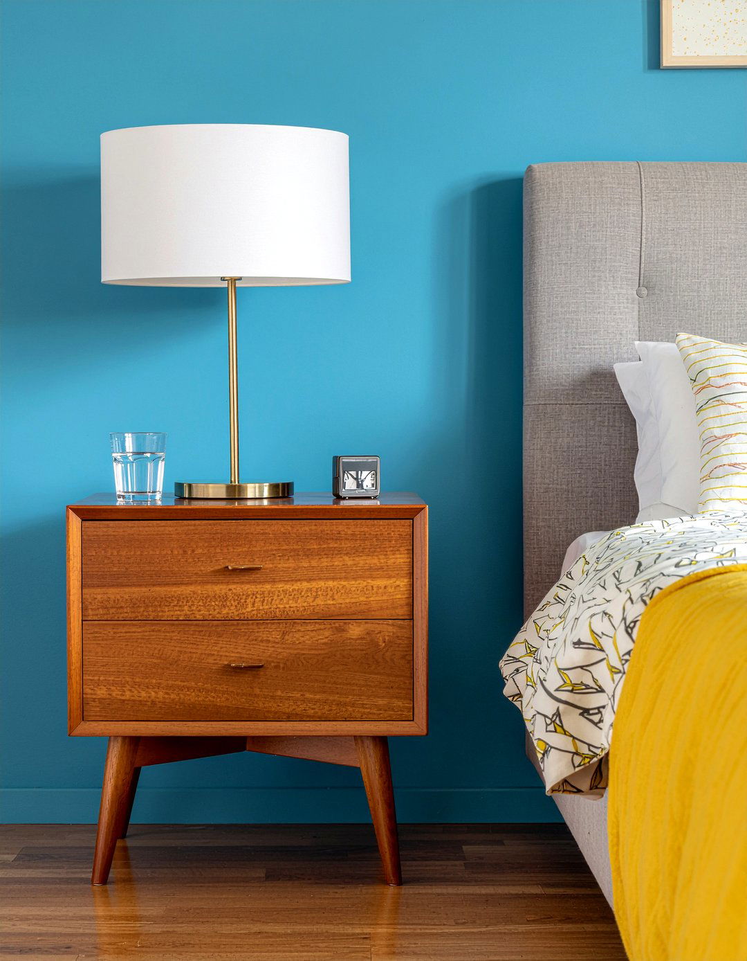 Retro flip clock - 30 bedroom alarm clocks