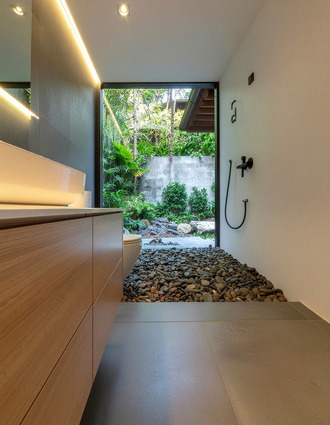 River Rock Wet Room - 30 river rock bathroom ideas