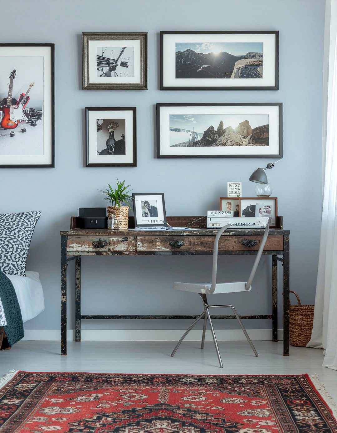 Rock and roll gallery wall - 30 music themed bedroom ideas