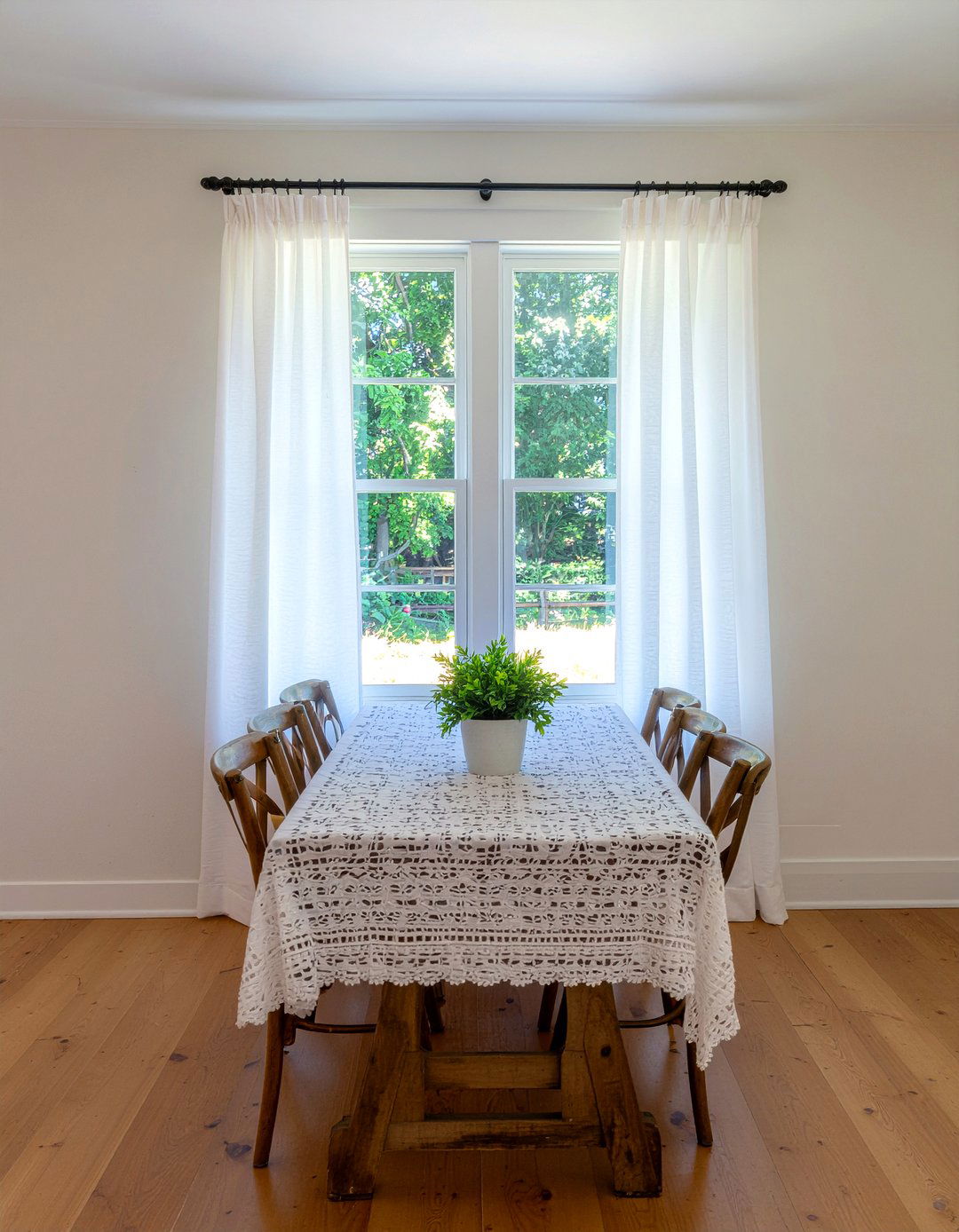 Rod pocket sheer curtains - 30 sheer curtain dining room ideas