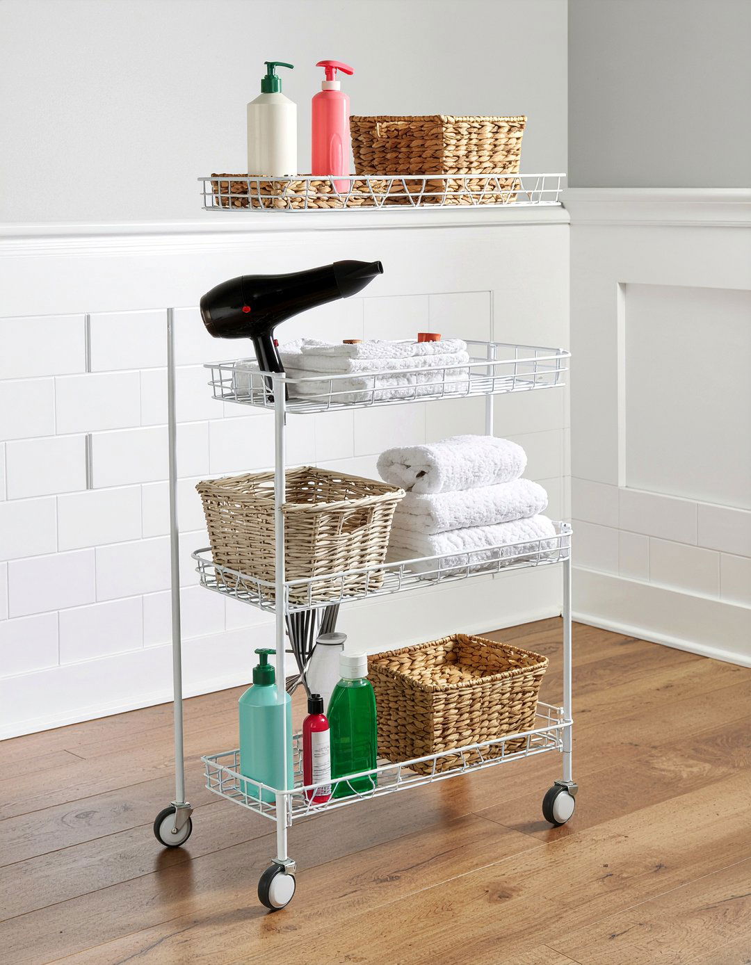 Rolling bathroom cart - 30 bathroom caddy ideas