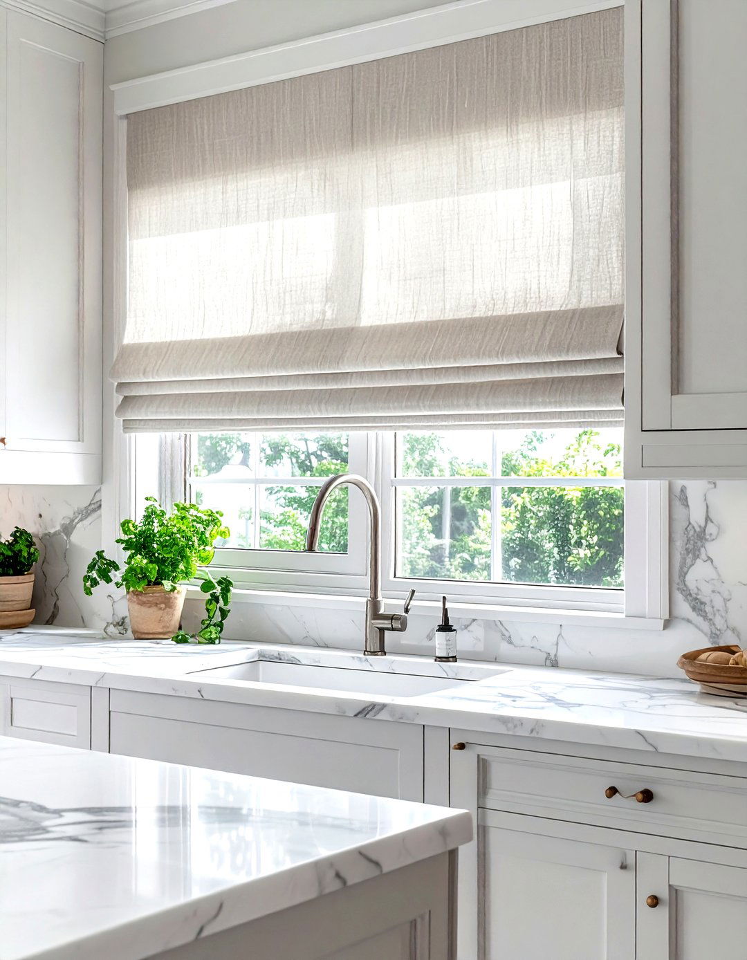 Roman Window Shade - 30 kitchen finishing touches ideas