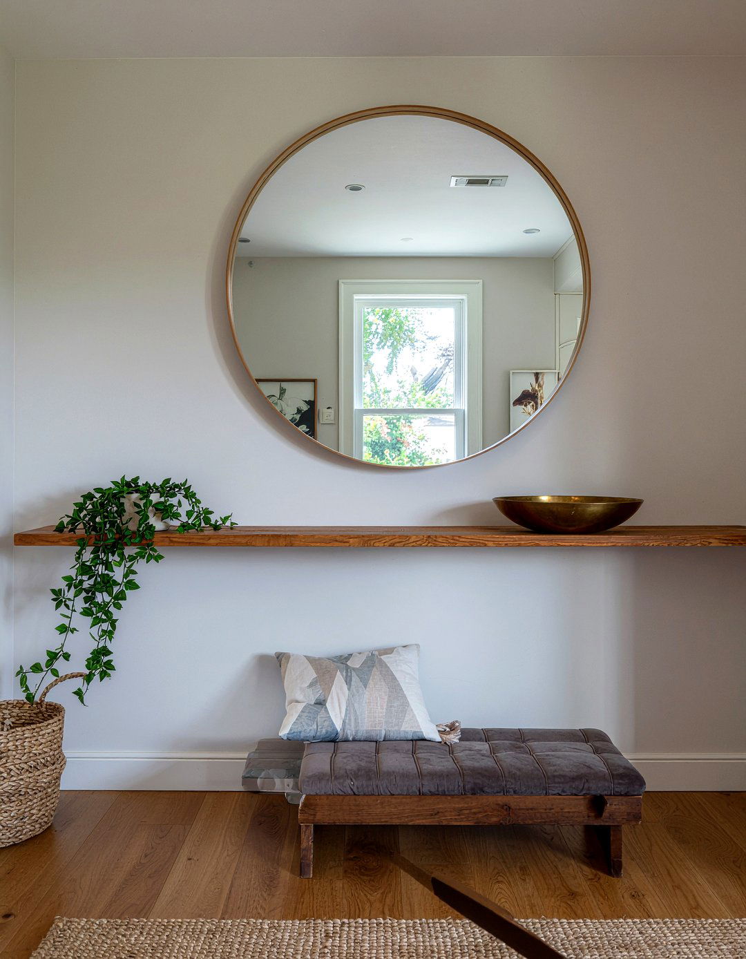 Round Mirror With Shelves In Dining Room - 30 round mirror dining room ideas