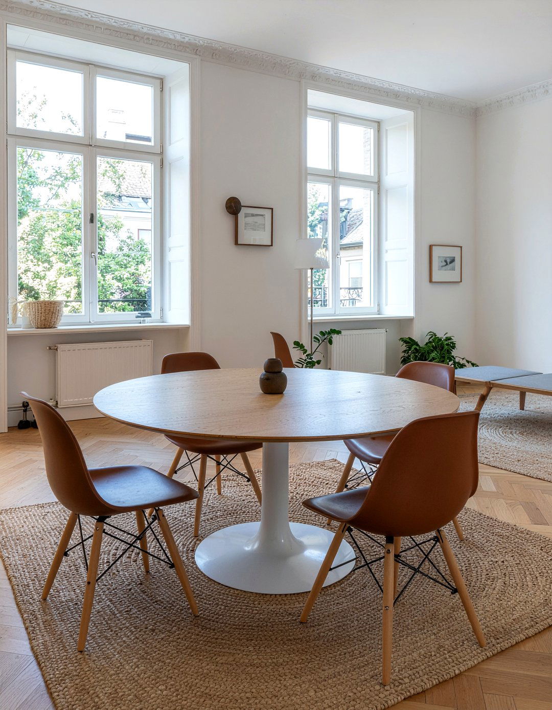 Round Oak Dining Table - 30 living room Danish modern furniture ideas