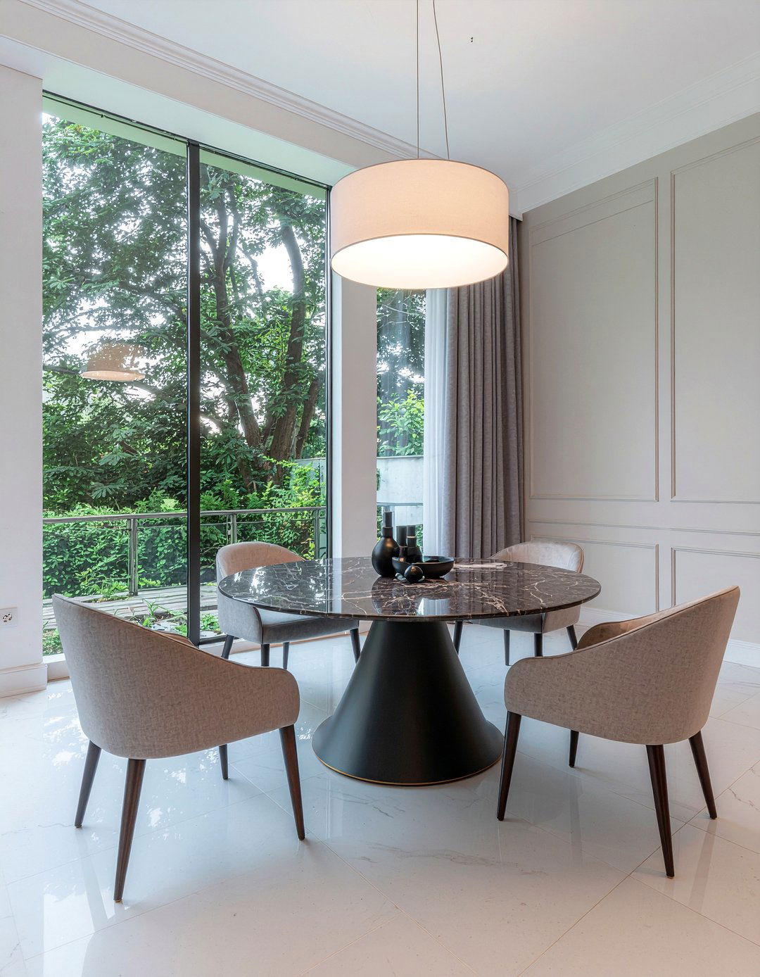 Round Pedestal Dining Table - 30 favorite dining room ideas