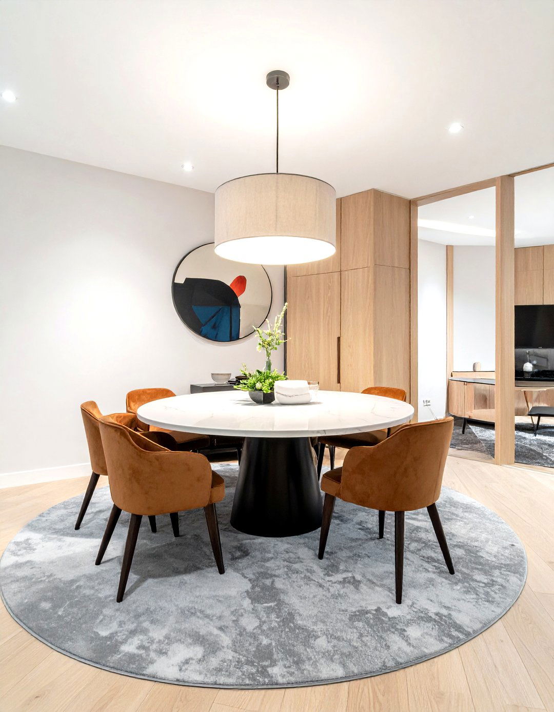 Round Pedestal Dining Table - 30 timeless dining room ideas