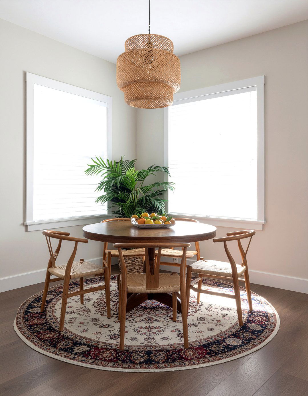 Round Persian Rug - 30 Persian rug dining room ideas