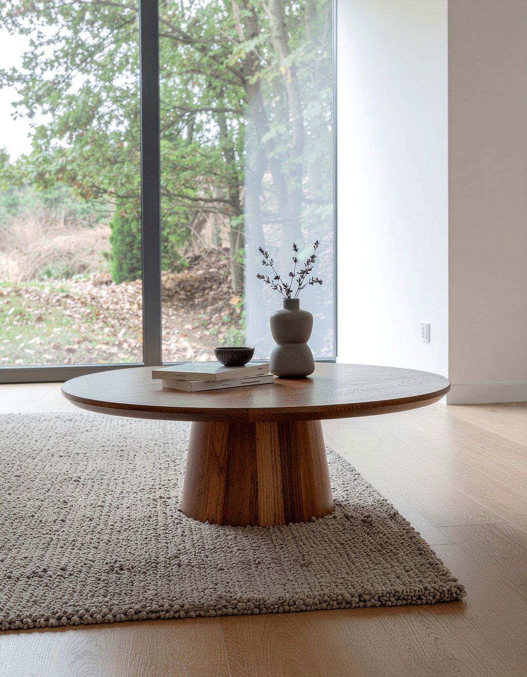 Round coffee tables for toddlers - 30 kid friendly living room ideas