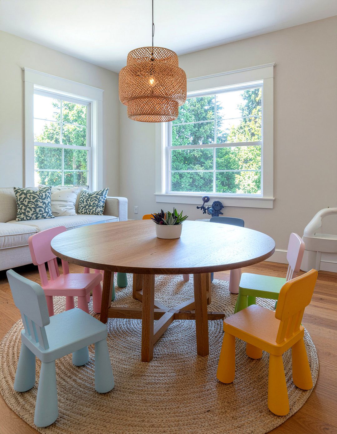 Round dining table for kids playroom - 30 dining room playroom combo ideas