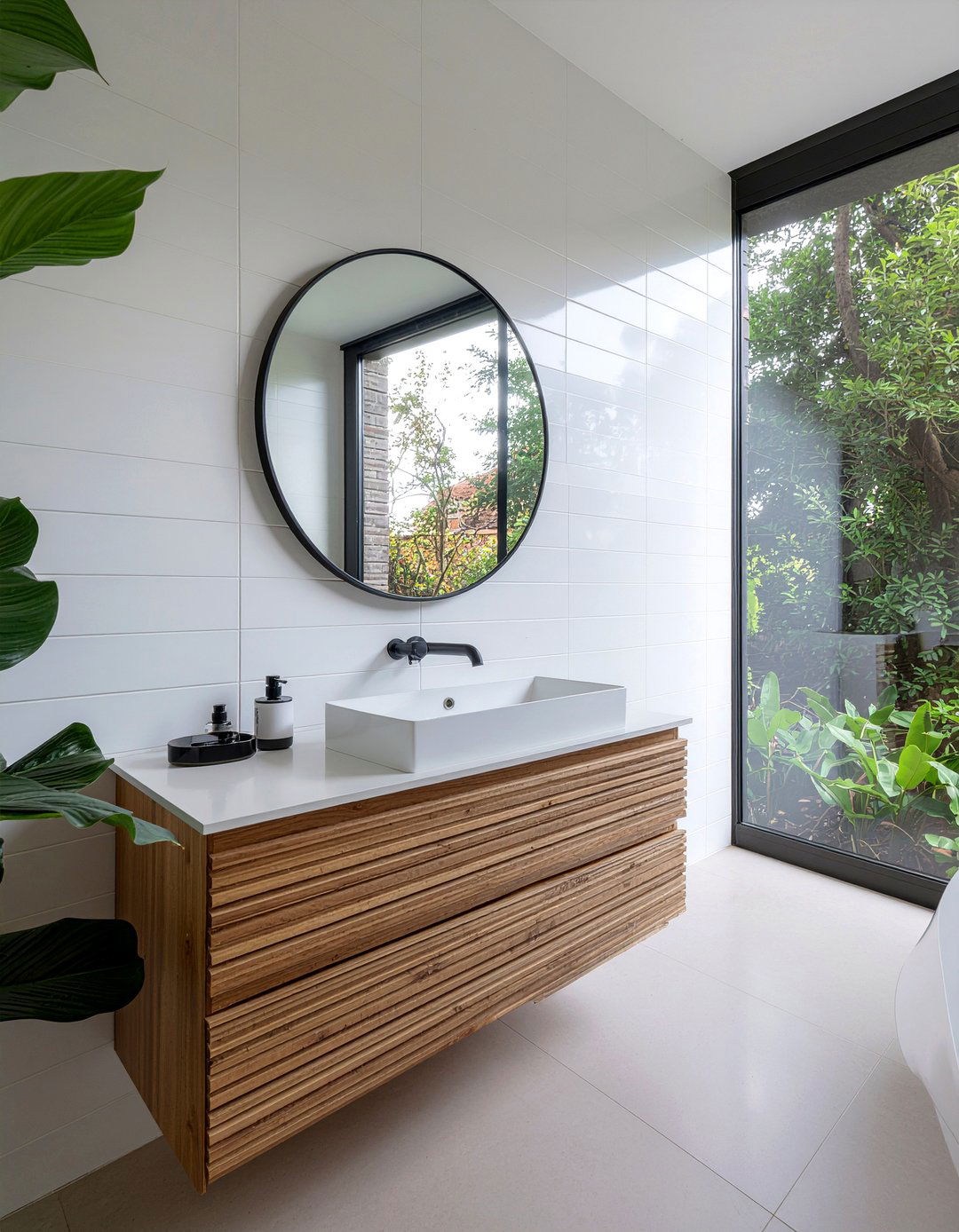 Round wall mirror - 30 bathroom easy update ideas