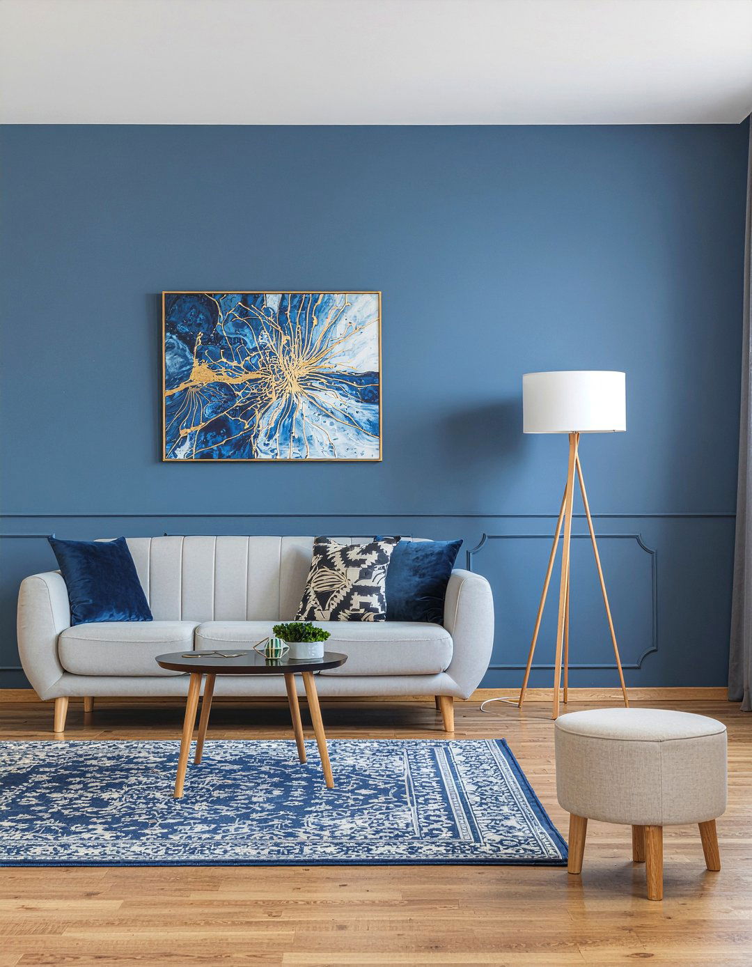 Royal blue accent wall - 30 royal blue living room ideas