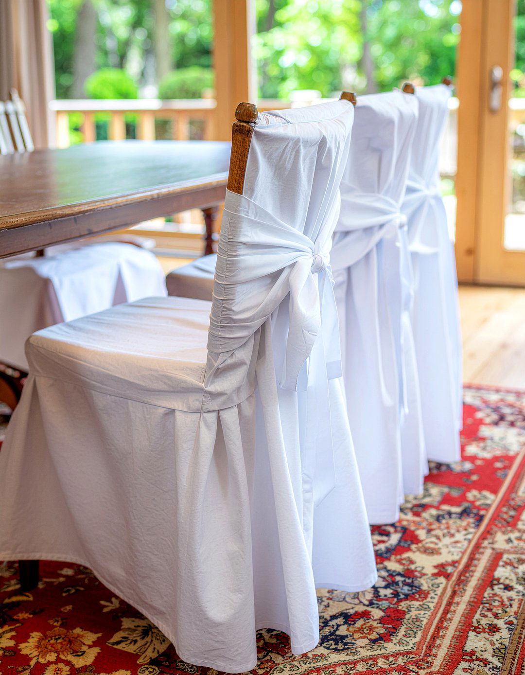 Ruffled Seat Covers - 30 shabby chic living room ideas