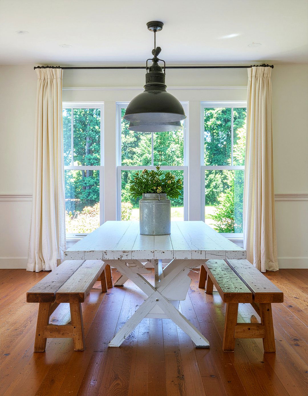 Rustic Farmhouse Dining Room - 30 dining room personality ideas