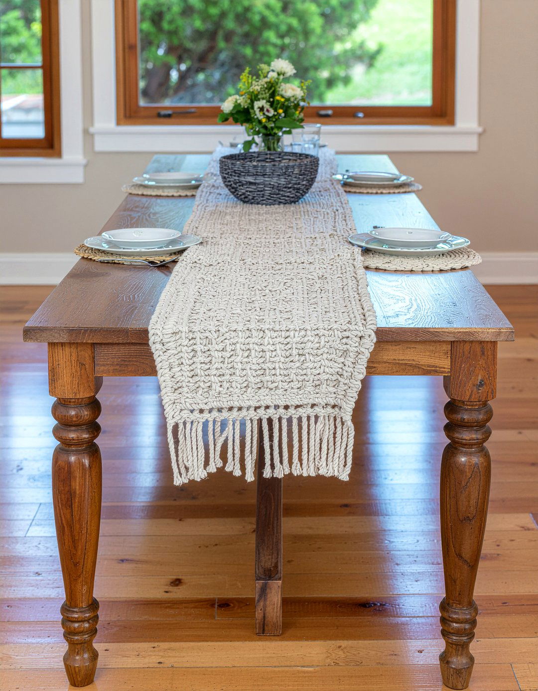 Rustic Wood Dining Table - 30 Mexican dining room ideas