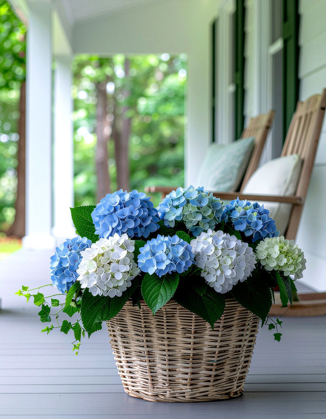 Rustic basket flower arrangement - 30 floral arrangement ideas