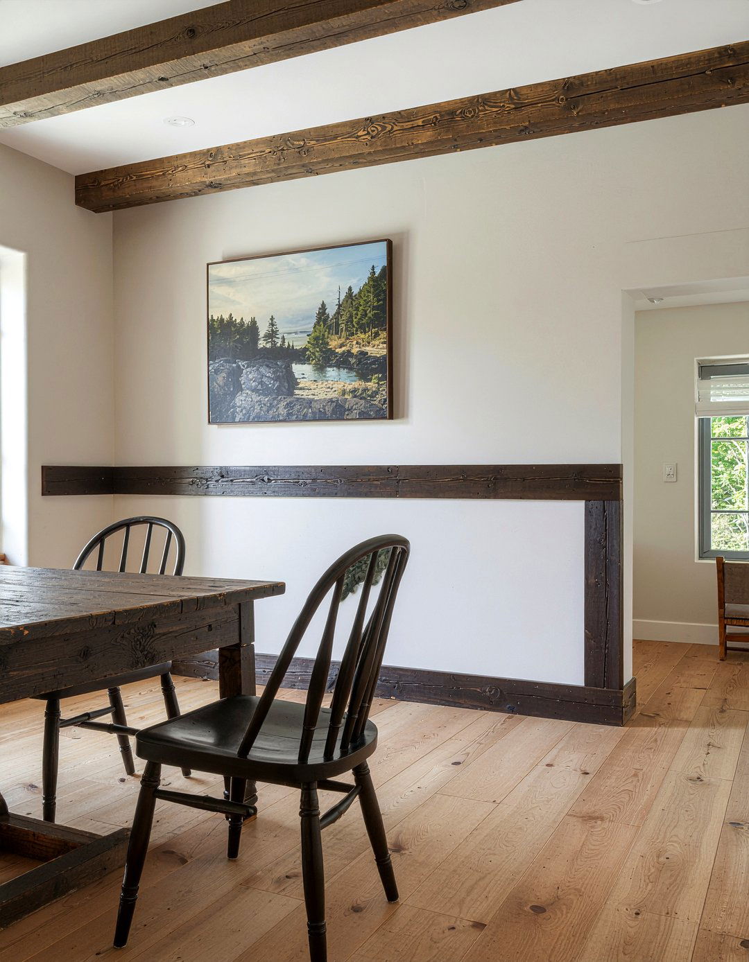 Rustic chair rail - 30 dining room chair rail ideas